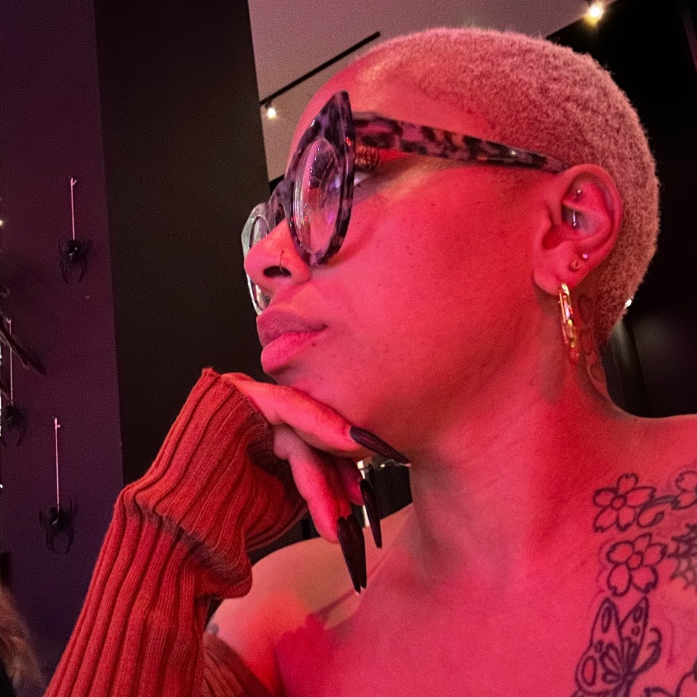 Meet your Posher, Ashley